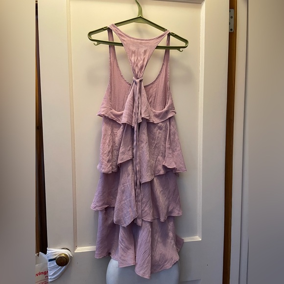 Pink Layered Sleeveless Dress - Picture 2 of 3